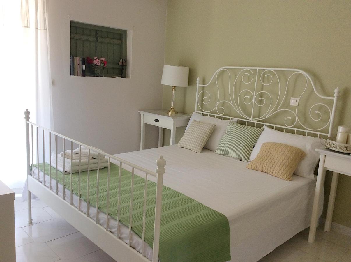 Kefalonia Apartments - Marias Studios - 2 Bedroom Apartment In Orchard, Spartia Exteriör bild